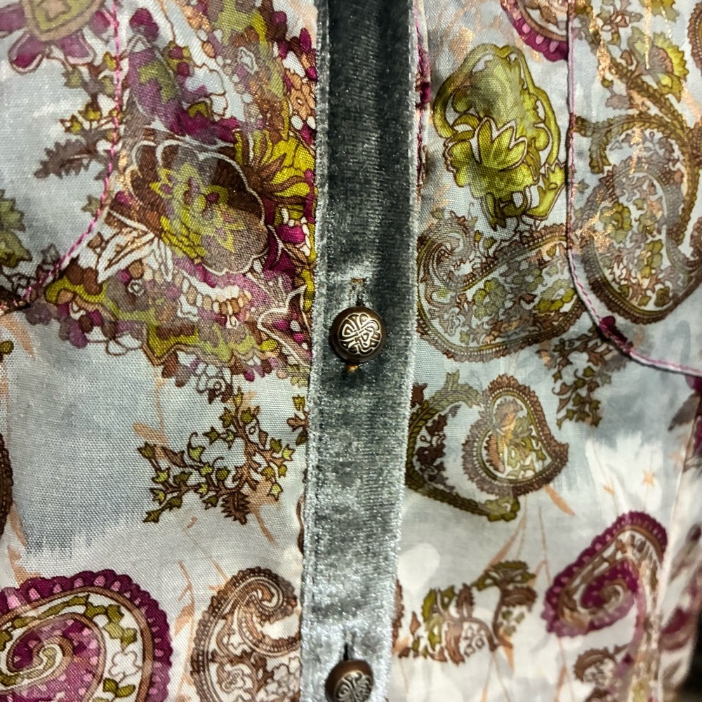 Altar’d State Burnout Velvet Shirt Sz Medium Floral/Paisley Fairy Goth Boho-Chic - Picture 8 of 11